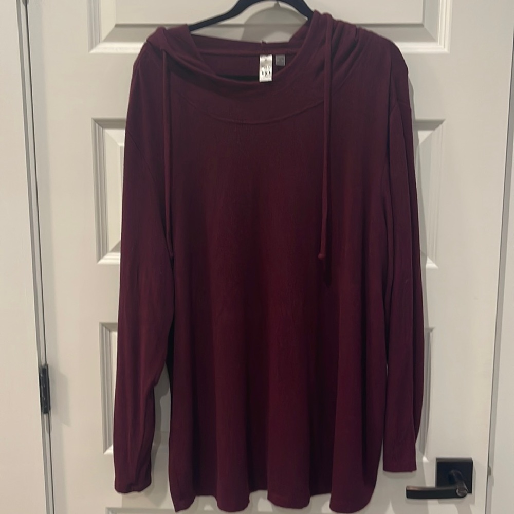 Very soft thin sweater, with hoodie